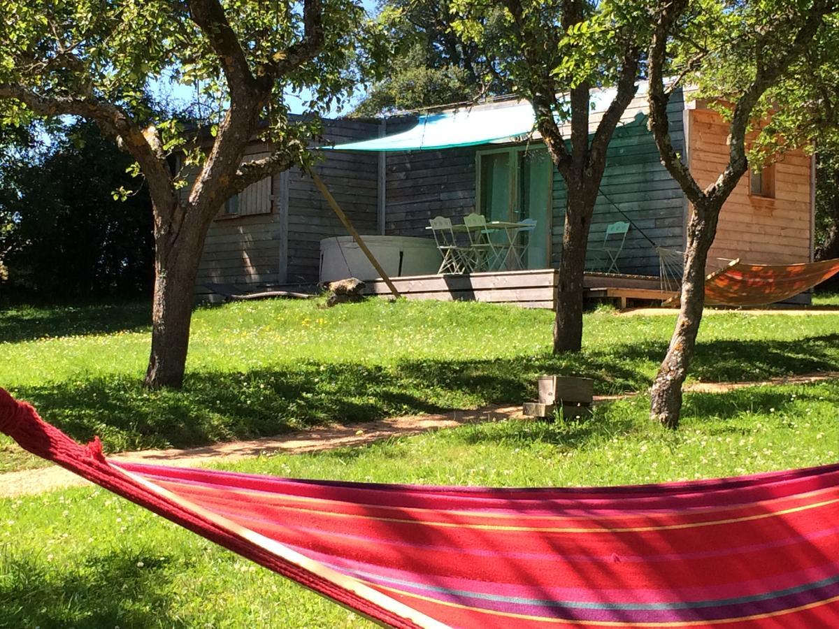 Les Volca'Lodges De Tournebise Saint-Pierre-le-Chastel ภายนอก รูปภาพ