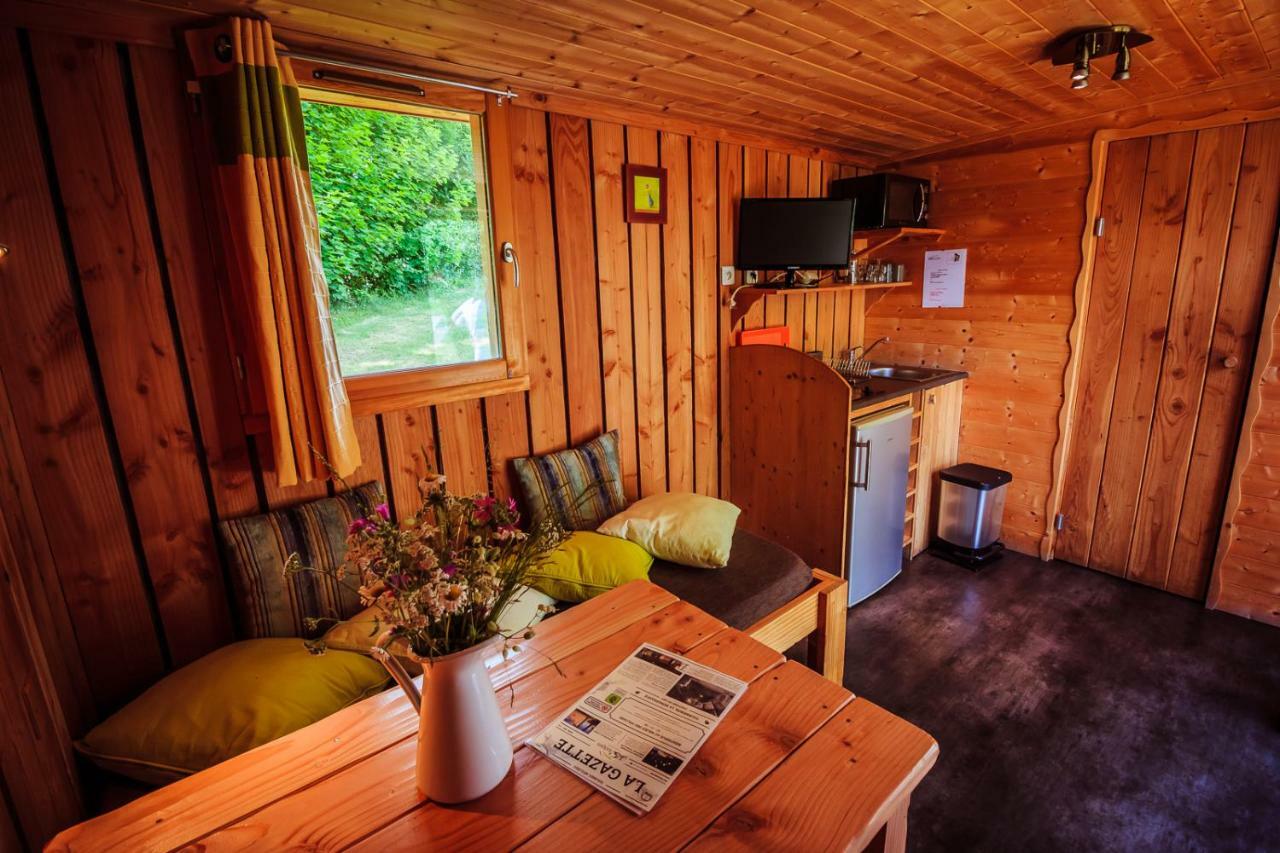 Les Volca'Lodges De Tournebise Saint-Pierre-le-Chastel ภายนอก รูปภาพ